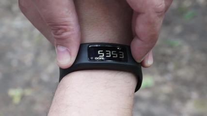 Фитнес гривната на Garmin - Vivofit - видео ревю на news.smartphone.bg