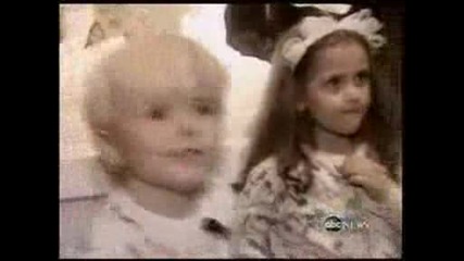Видео на Майкъл Джексън и децата му преди да умре(в Домът им)