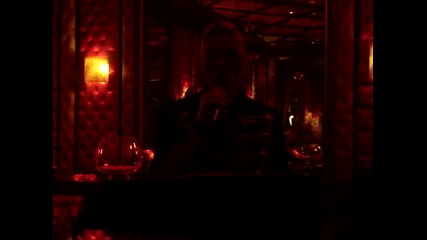 Svetlio ot Expose na Jivo v Bar And White