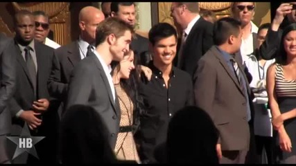 Robert Pattinson & Taylor Lautner забелязани с фенки