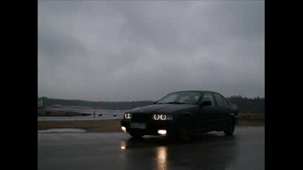 Black Bmw 328 E36 Lv