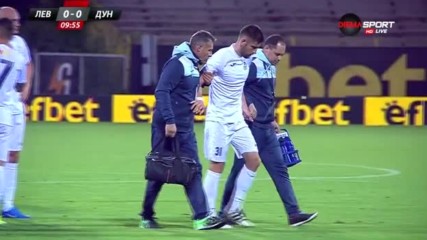 Халф на Дунав напусна терена със съмнения за тежка травма
