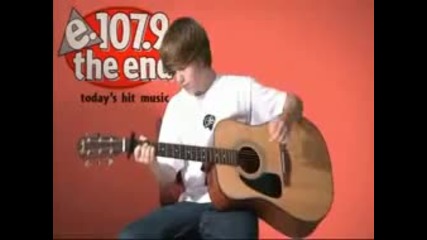 Justin Bieber - singing Lonely Girl