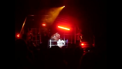 Деми изпълнява All Night Long и Got Dynamite in Detroit - 16-11-2011