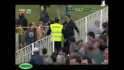 феновете на цска прекратиха мача с Локо Мз