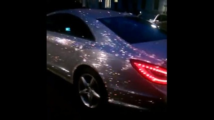 Руска студентка покри своя Mercedes Cls със Сваровски