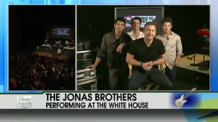Jonas Brothers on Fox News - Nick Jonas talks about relationship with Miley Cyrus 