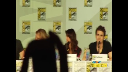 The Vampire Diaries Panel Comic - Con 2013 - Нина и Иън