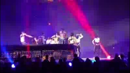 Britney Spears Womanizer & The Bow Live Circus Copenhagen 11 July 2009