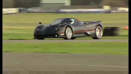 Bugatti Veyron И Pagani Zonda F + Стиг - Битката Сред Големите