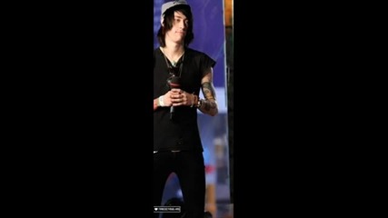 trace cyrus! [over 60 pictures!!!]