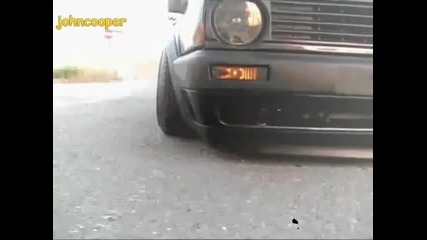 Един Много Нисък Vw Golf 2 Gti 