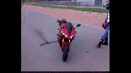 Yamaha R1 2006