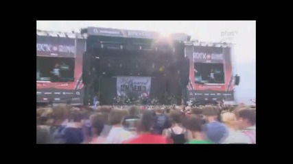 Hollywood Undead - Young ( Live 2011 )