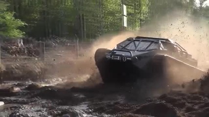 Лимузина за офроуд с мощност 600 к.с.