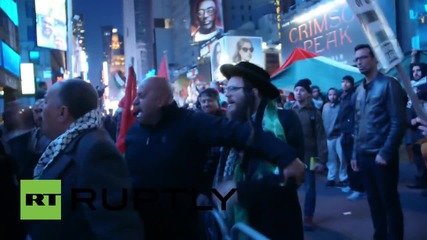 USA: Tensions high as Pro-Israeli, pro-Palestinian protesters square off on Times Square