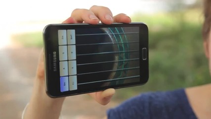 Слон си играе с Galaxy Note
