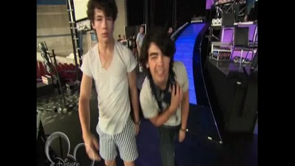 Jonas Brothers - Tonight ( Високо Качество )