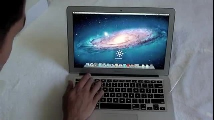 (2012) Macbook Air .8ghz Dual Core i5 Unboxing