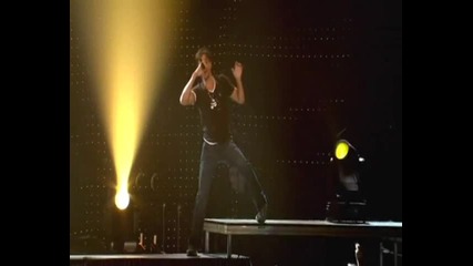 Enrique Iglesias - Don’t Turn Off The Lights [live from Odyssey Arena Belfast]