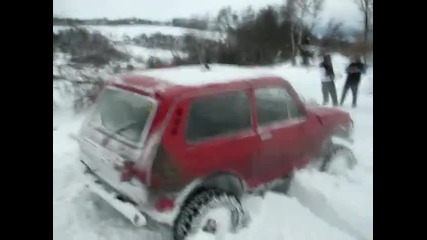 lada Niva snow offroad