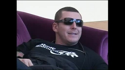 Big Brother 2012 - Никола пее песен на Румяна