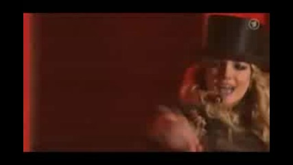 Britney Spears - Womanizer (live)
