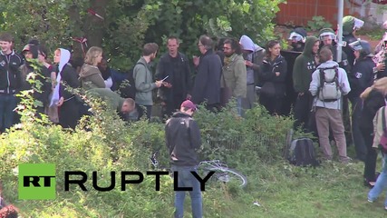 Germany: Antifa occupy Berlin building in support of refugees