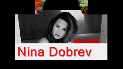 Demi in Los Angeles trailer