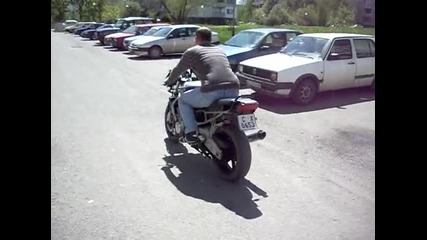 Аз карам Honda Cbr 600 F2 