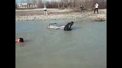 Това е джип,  а не подводница