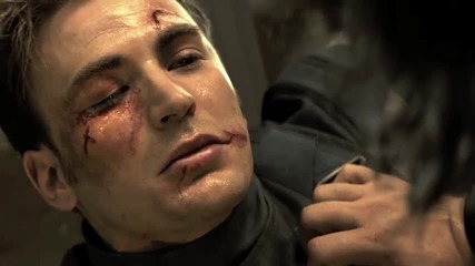 Величествените герои Капитан Америка и Зимният Войник от Завръщането на Първият Отмъстител (2014)