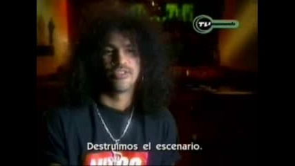 Guns N Roses destroy the set