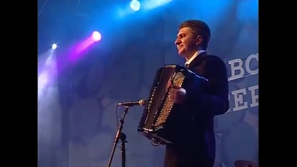 Nedeljko Bajic Baja - Oficir s ruzom