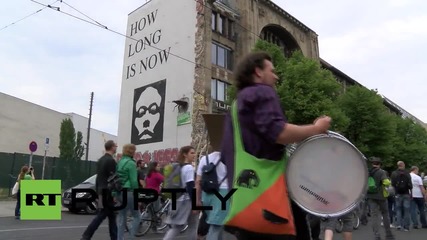 Germany: Berliners demonstrate against "poisonous" Monsanto