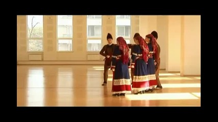 Български Фолклор - Сворнато хоро ( изпълнение )