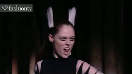 Fashiontv First Look Paris Fall 2011 - Viktor & Rolf - Mugler 