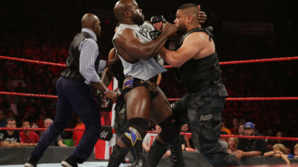 The Authors of Pain refuse help from Titus O'Neil: Raw, July 23, 2018
