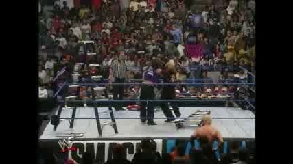 Jeff Hardy vs Matt Hardy - Hardcore match