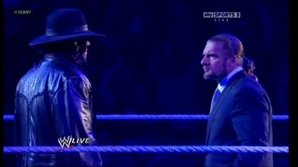 Wwe Raw 30.01.12 Гробаря Се Завръща!!!!