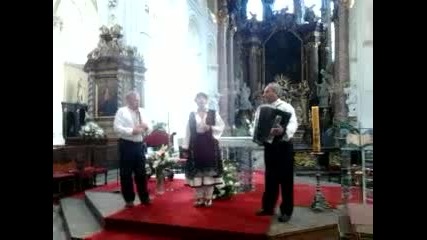 Авлига пее в Катедралата св. Салвадор Прага