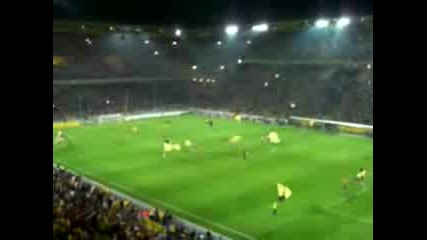 BvB пеят Youll never walk alone