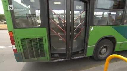 Само спретнати пътници в градския транспорт на София