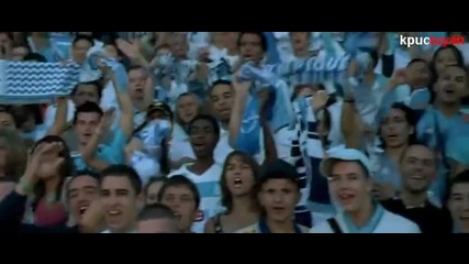 Той просто им показа как се играе футбол! смях ;д