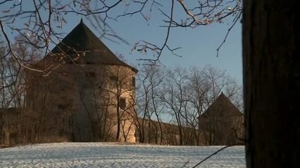 Крепост Бзовик Словакия през зимата