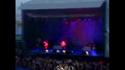 Marilyn Manson Излиза На Сцената 