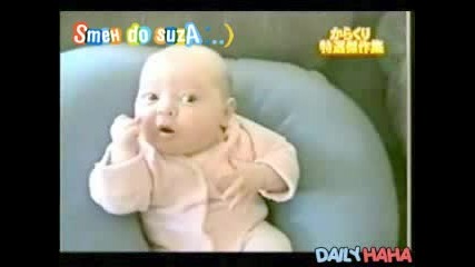 Бебе знае карате! Много Смях!