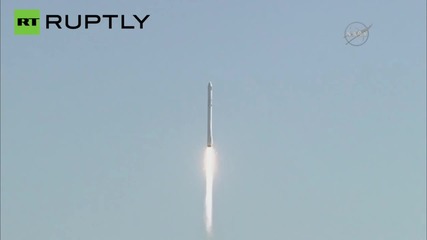 Ракетата Falcon 9 се разпадна минути след изстрелването си