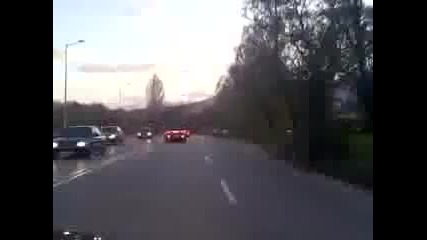 ферари се блъска яко 