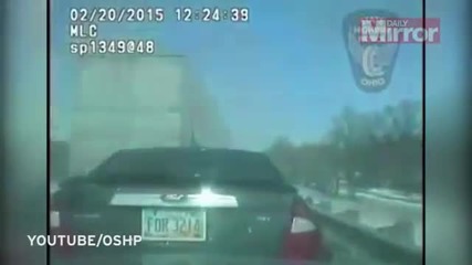 Полицай с бърза и адекватна реакция си спаси живота от връхлитащ камион !